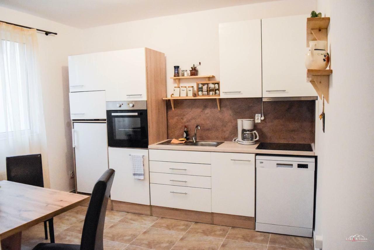 Spacious And Cozy 3Bd+Terrace Couples Apartment Timişoara Buitenkant foto